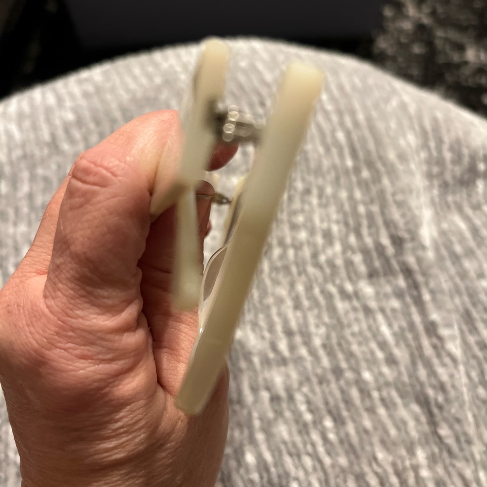 Diff Cream Sunglasses - image 3